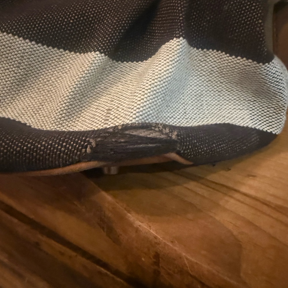 Elegant Tan and Black Burberry Hobo Bag with Tassel - Picture 4 of 15